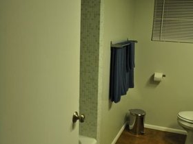 GuestBath_2819.jpg